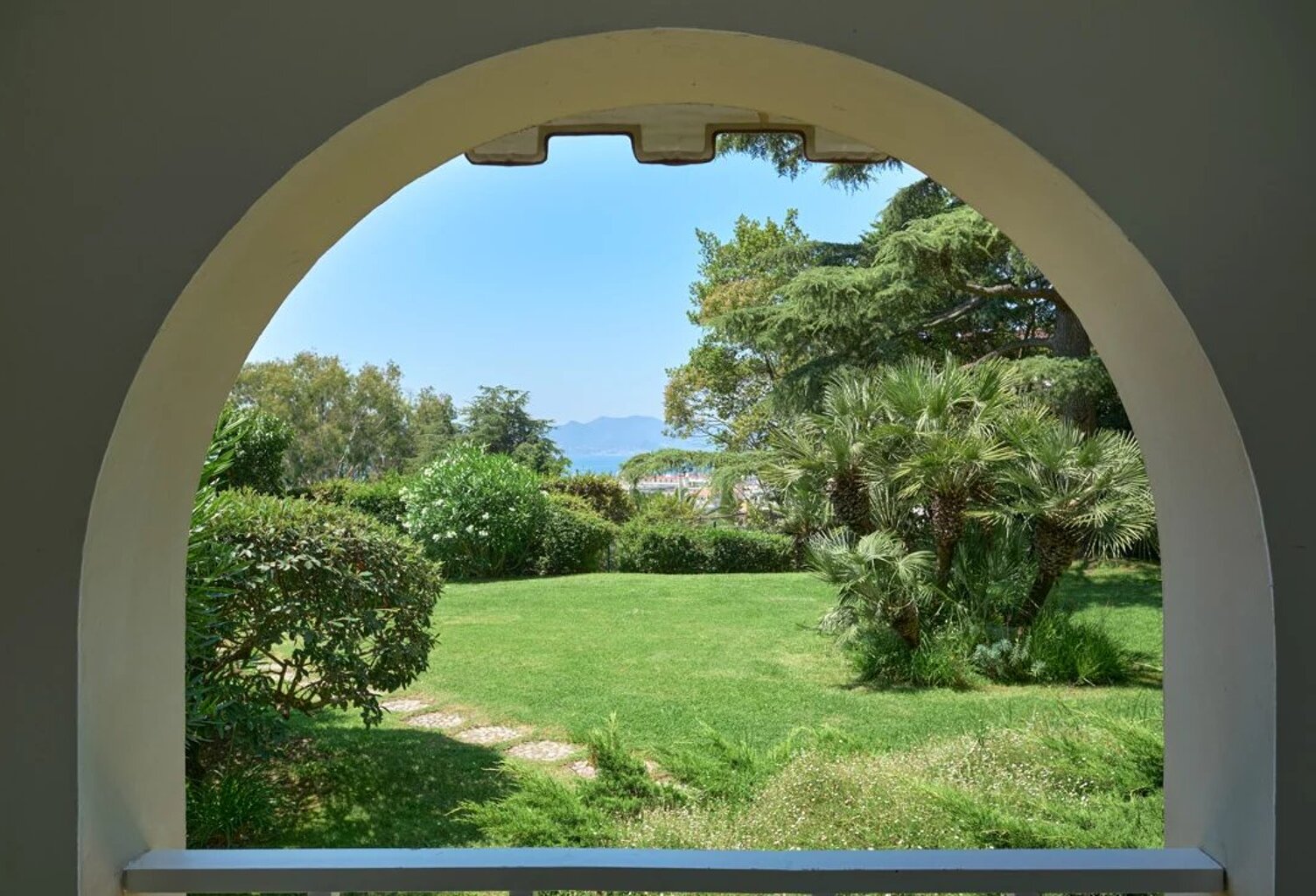 Cannes Basse Californie luxueux 2 pièces — photo 1