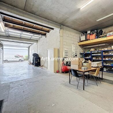 Local industriel  450000 €