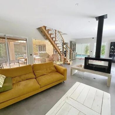 Maison 9 pièces 620000 €