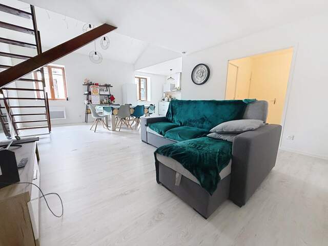 Appartement T3 rénové de 81 m² — photo du bien