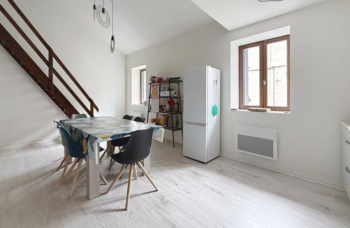 Appartement T3 rénové de 81 m² — photo 2