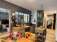 Villa — photo 2