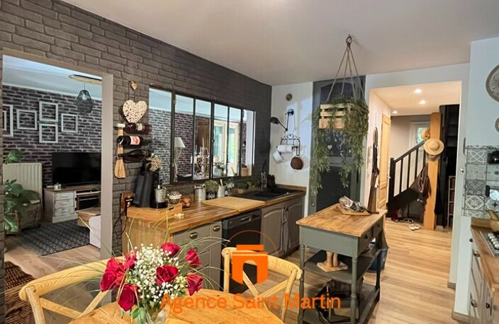 Villa — photo 2