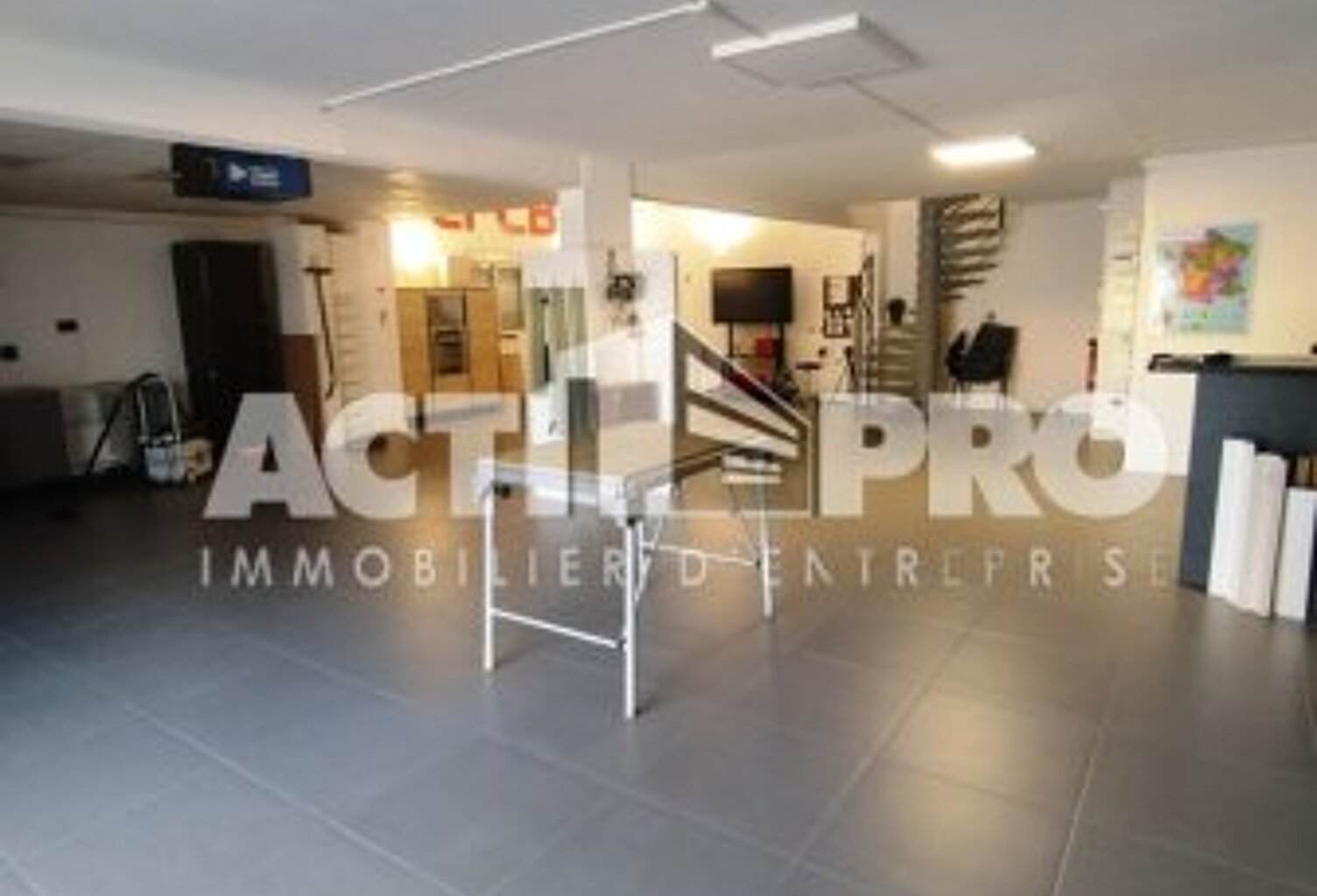 Bureaux à vendre — photo 1