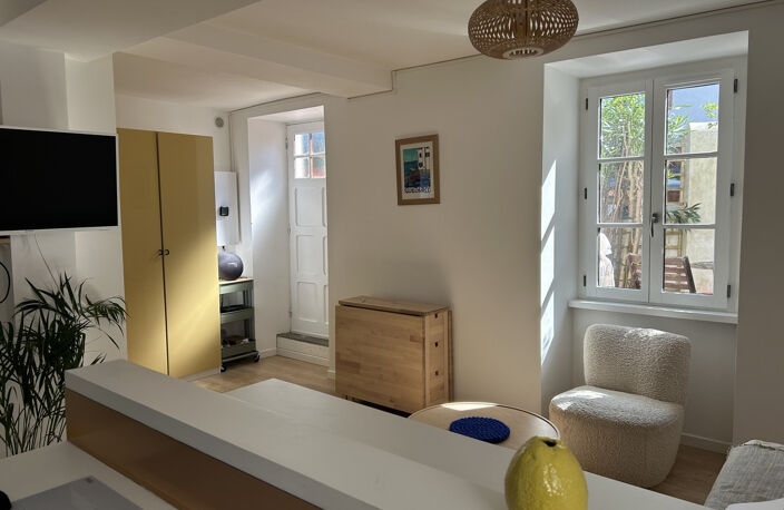 Ravissant appartement rénové T2 à  pied de tout ! — photo 2