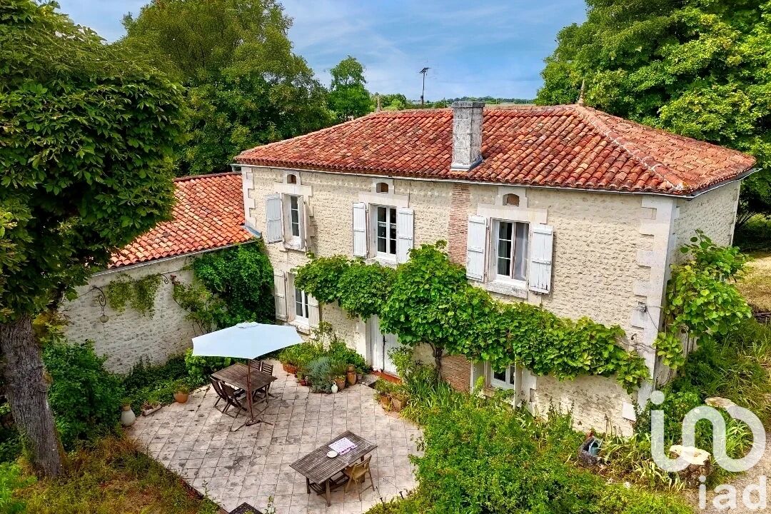 Boisne-La-Tude - 227m² - 7p. - 4ch.