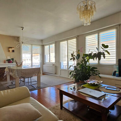 Appartement 3 pièces 384680 €