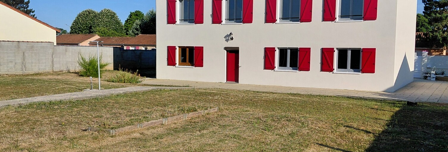 Maison 6 Pièces 120 m² à vendre à Lezay (79120)