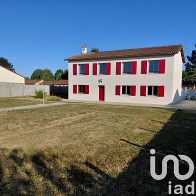 Maison 6 pièces 145700 €
