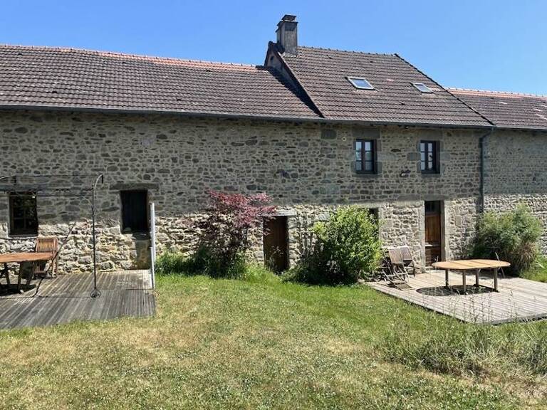 Maison en pierre de 8 pièces principales — photo 1
