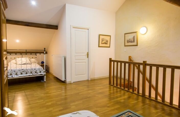 Maison en pierre de 8 pièces principales — photo 4