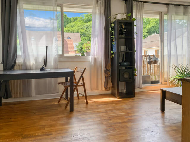 Dpt Yvelines (78), à vendre SAINT CYR L'ECOLE appartement T4 de 74 m² — photo du bien