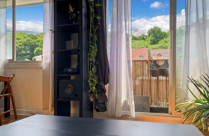 Dpt Yvelines (78), à vendre SAINT CYR L'ECOLE appartement T4 de 74 m² — photo 4
