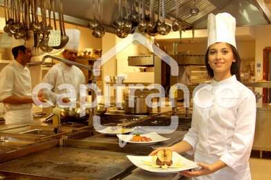 Commerce  176000 €