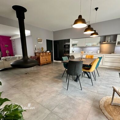 Maison 5 pièces 405600 €