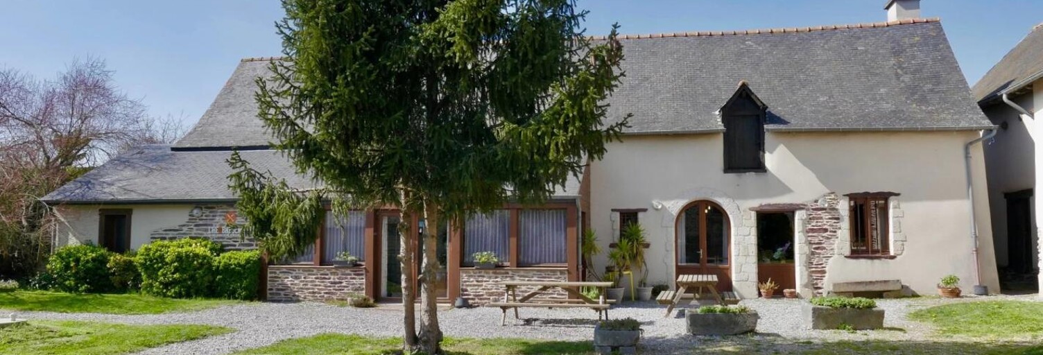 Immeuble  450 m² à vendre à Noyal-Châtillon-sur-Seiche (35230)