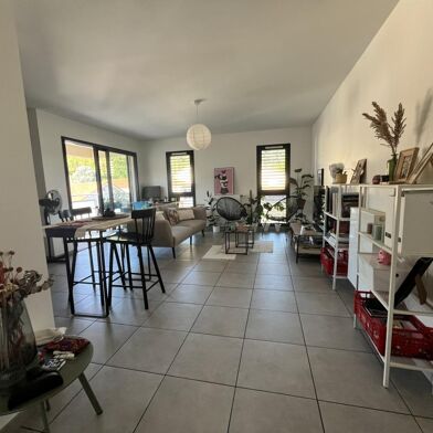 Appartement 3 pièces 920 €
