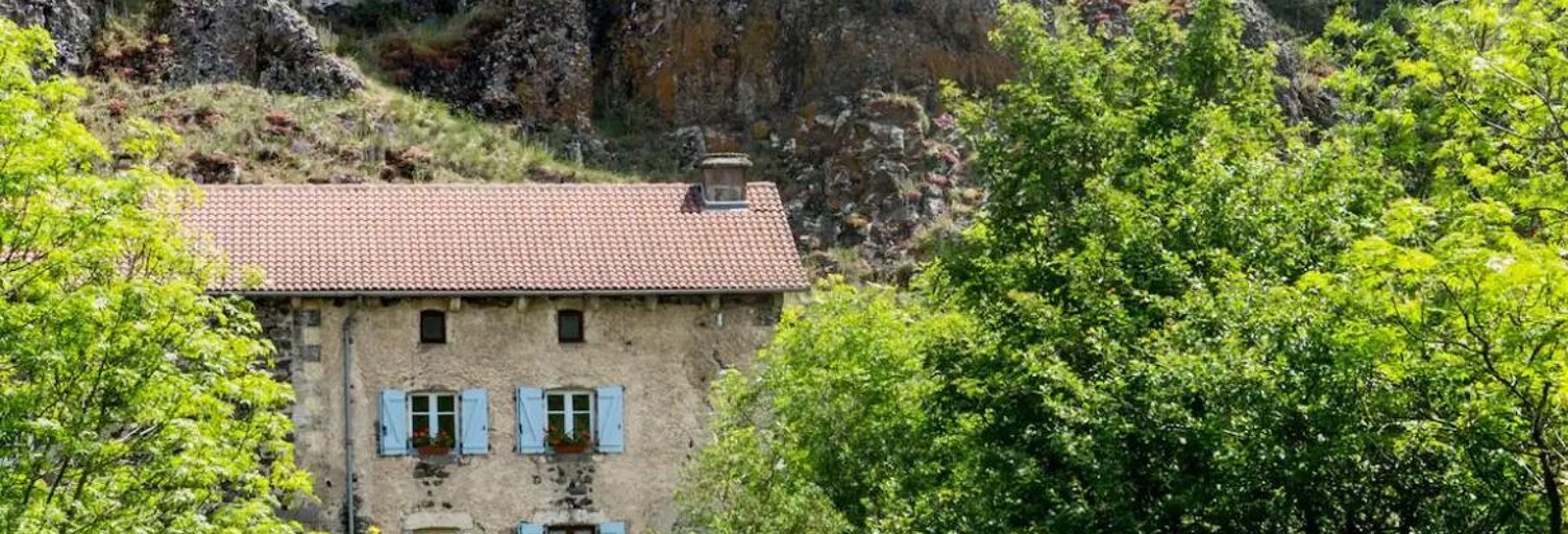 Maison 7 Pièces 176 m² à vendre à Andelat (15100)