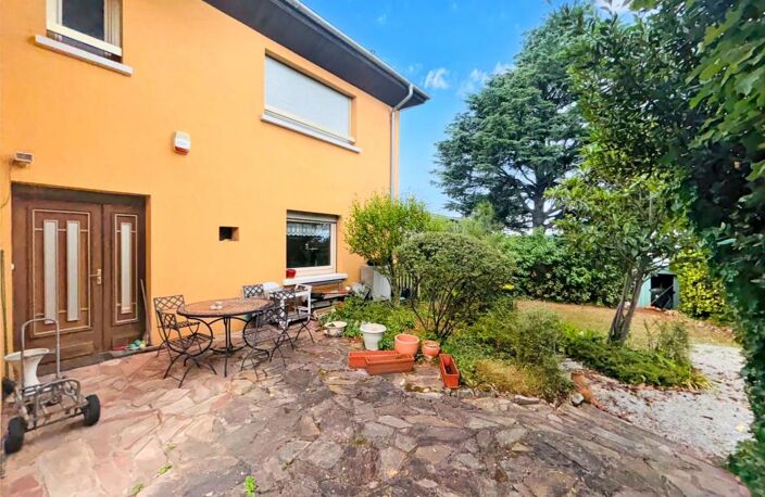 Exclusivité Orpi – Maison familiale 6 chambres avec piscine dans un cadre verdoyant et recherché — photo 3