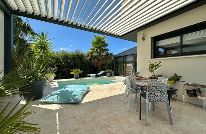 VILLA CONTEMPORAINE T5 AVEC PISCINE — photo 2