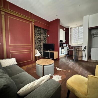 Immeuble  612800 €