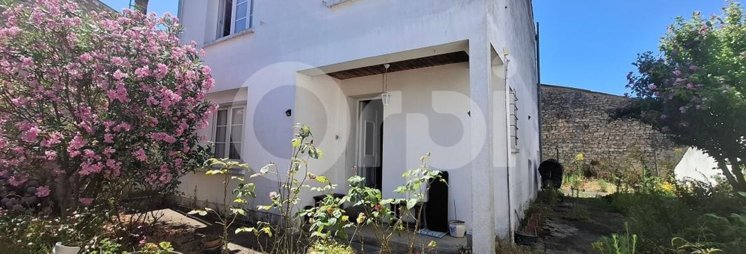 Maison 4 Pièces 118 m² à vendre à Saint-Romain-de-Benet (17600)