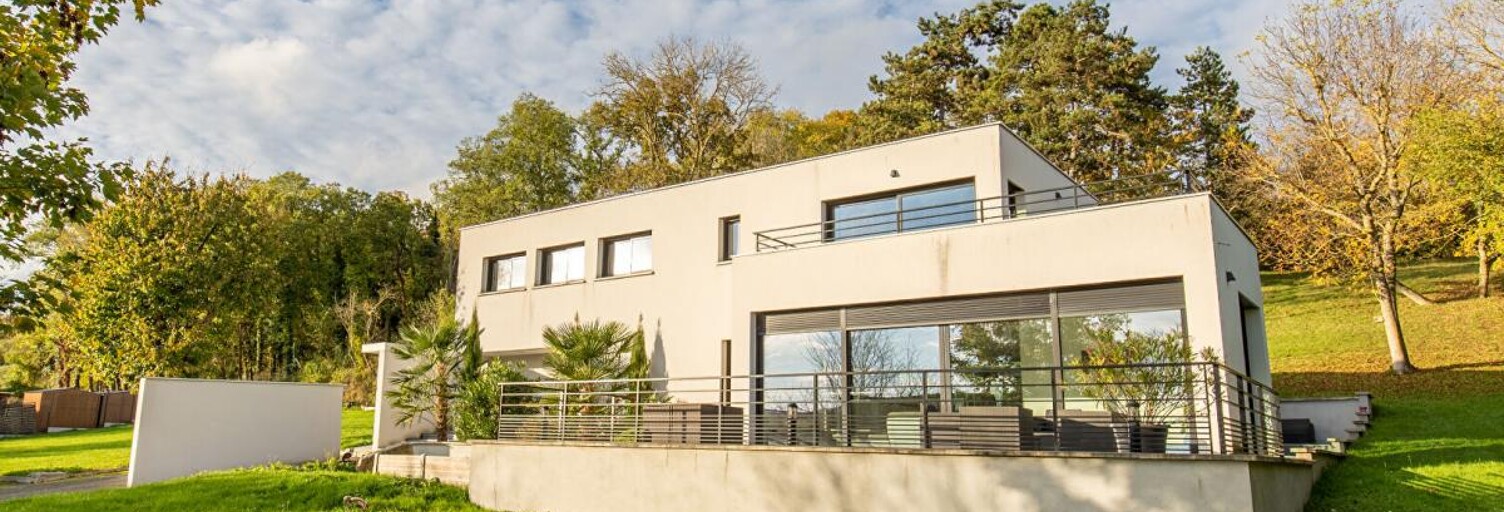 Maison 8 Pièces 238 m² à vendre à Brueil-en-Vexin (78440)