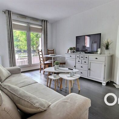 Appartement 1 pièces 742 €
