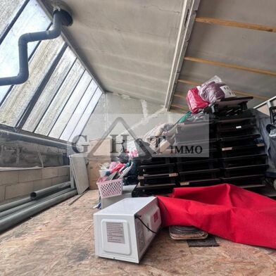 Local industriel  528000 €