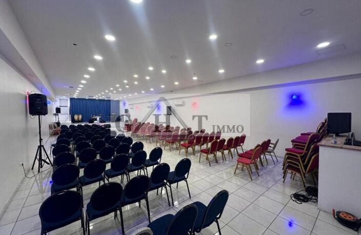 ENTREPOT DE 300M² A VENDRE  A SAINT-DENIS — photo 2