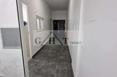 Local industriel  596000 €