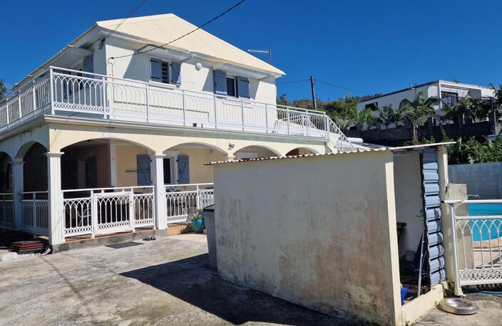 MAISON A VENDRE AVEC PISCINE ST-BENOIT ILE DE LA REUNION — photo 2