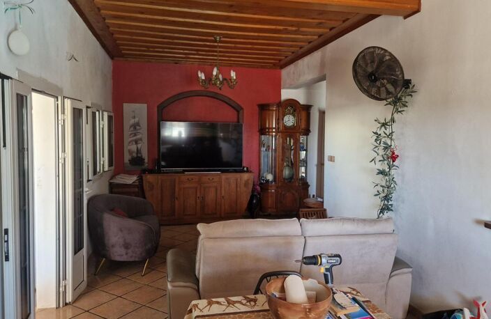 MAISON A VENDRE AVEC PISCINE ST-BENOIT ILE DE LA REUNION — photo 4