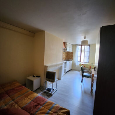 Appartement 1 pièces 310 €