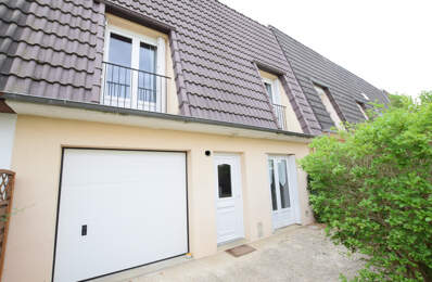 Maison de 4 chambres + 1 bureau, écoles et centre commercial — photo du bien