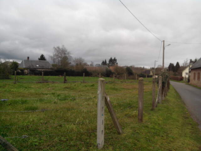 Terrain 1078 m² à Nassandres sur Risle — photo du bien