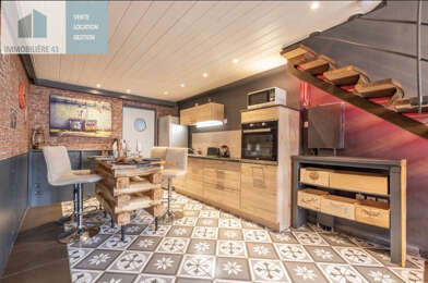 Appartement 5 pièces 925 €