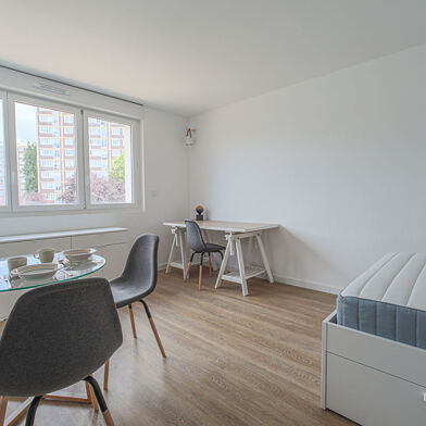 Appartement 1 pièces 540 €