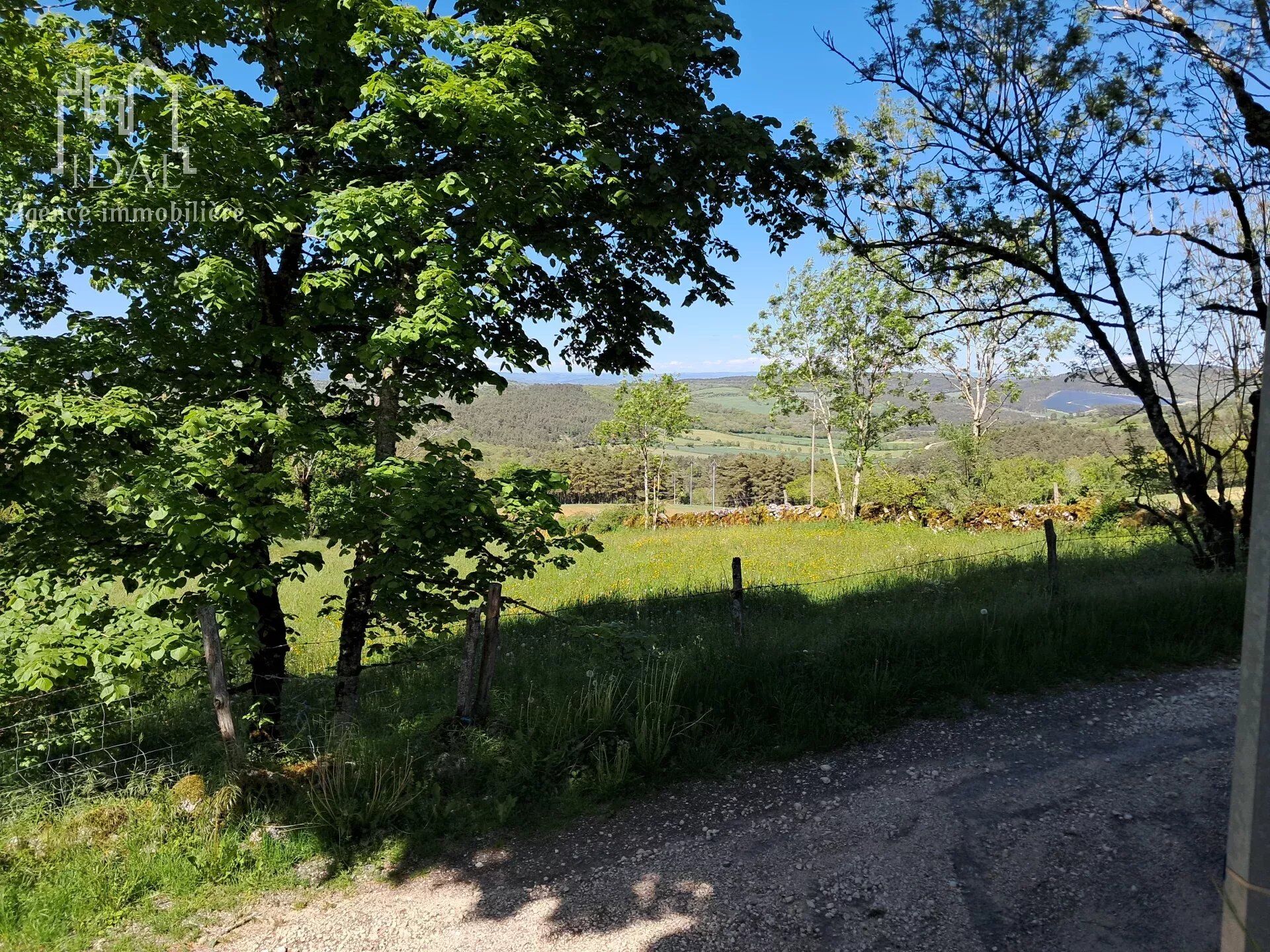 Photo Grange à rénover à 8 mn de la A75 image 4/4