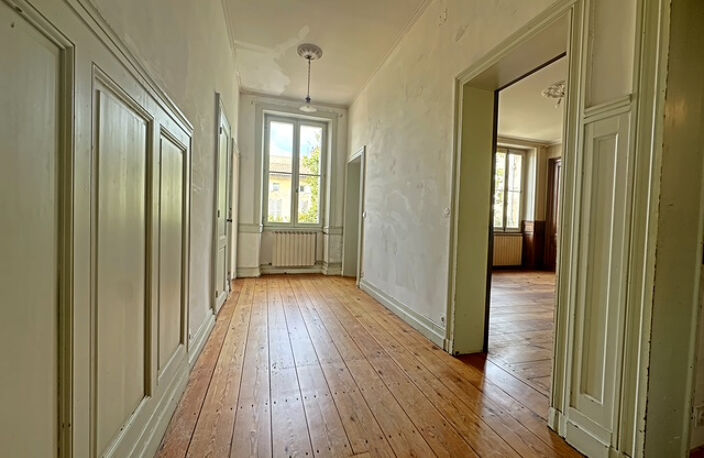 LIBOURNE CENTRE   APPARTEMENT BOURGEOIS AVEC ASCENSEUR & TER — photo 4