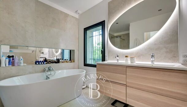 Villa / Maison 7 pièces  à vendre Aix-en-Provence 13100