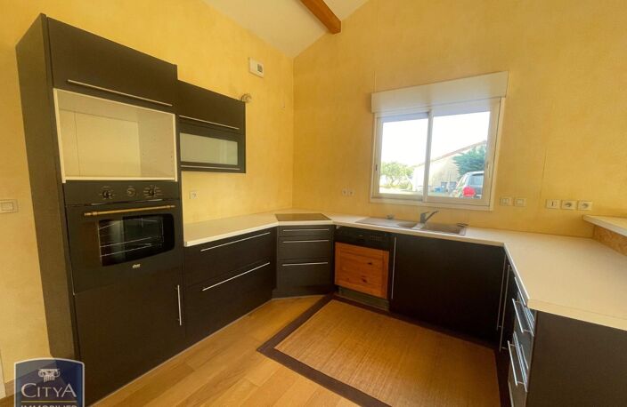 Vente maison 5 pièces 121 m² Saint-Georges-lès-Baillargeaux (86130) — photo 3