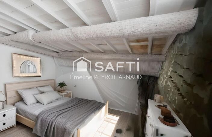 Maison en pierre à rénover au cœur du village de Quintenas — photo 4
