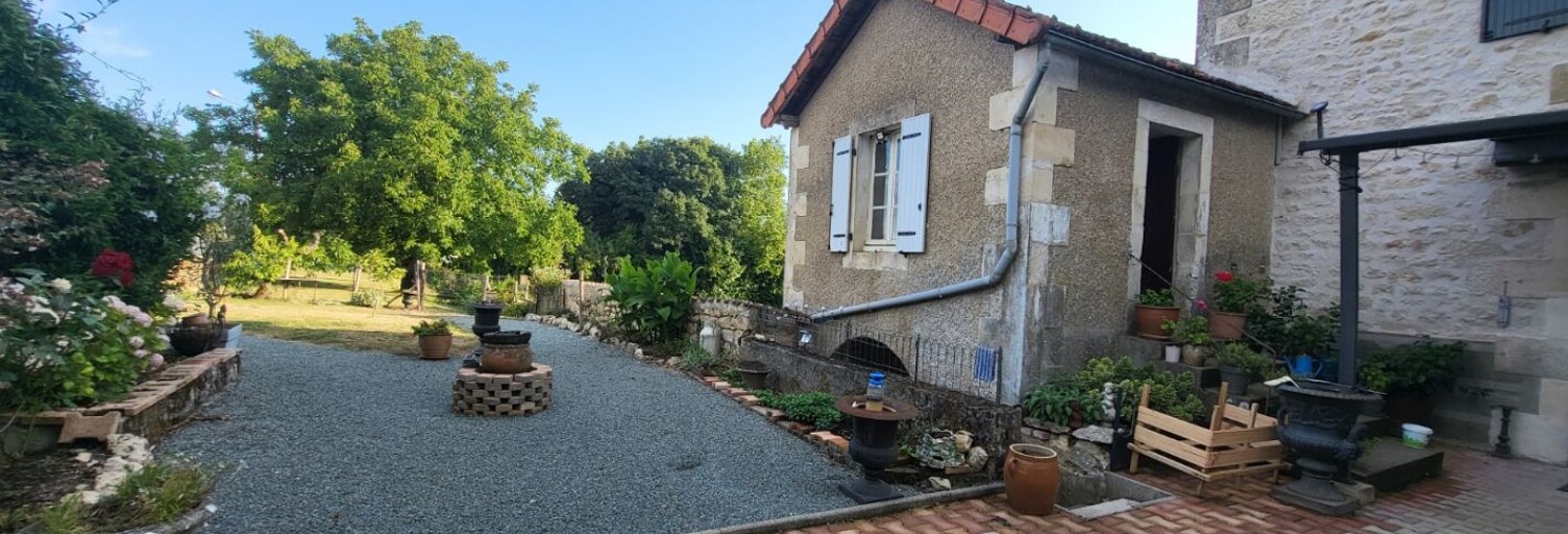 Maison 7 Pièces 182 m² à vendre à Coulonges-sur-l'Autize (79160)