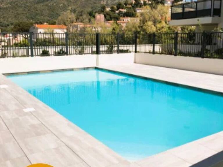 T2 AVEC PARKING LE LAVANDOU — photo 1