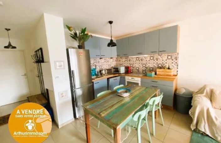 T2 AVEC PARKING LE LAVANDOU — photo 4