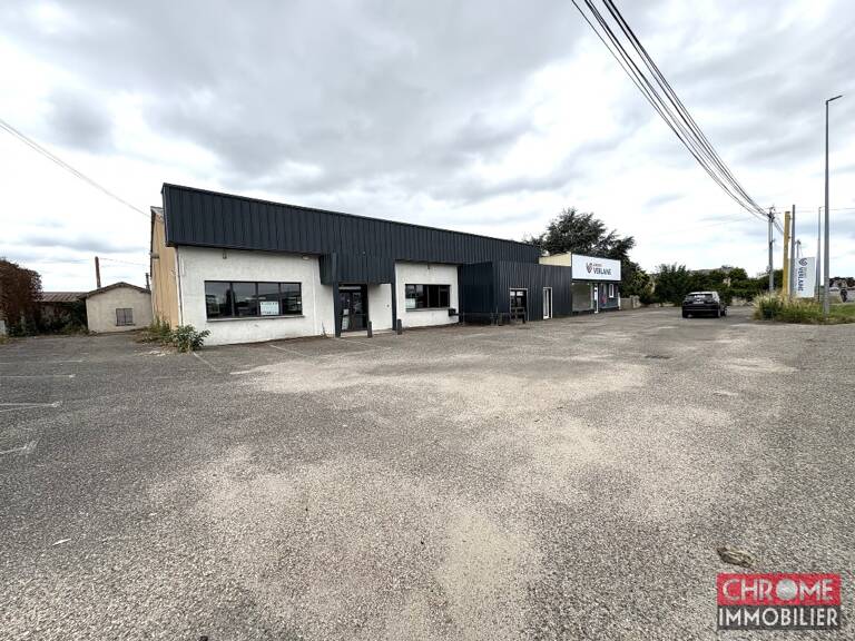 LOCAL COMMERCIAL A LOUER 500 M² — photo 1