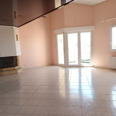 Appartement 4 pièces 979 €