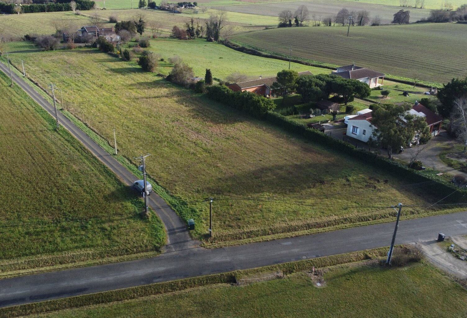 Terrain constructible hors lotissement — photo 1