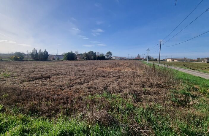 Terrain constructible hors lotissement — photo 2